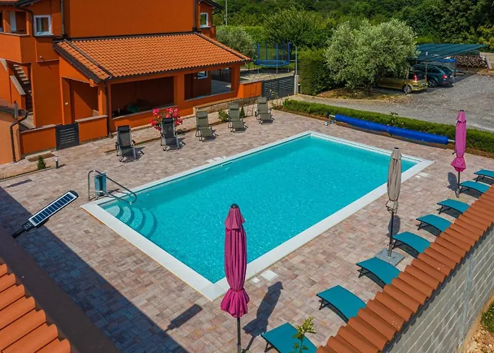 Danka With Shared Pool Guest house 3*