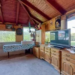 Danka With Shared Pool Guest house